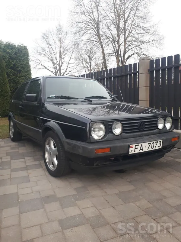 Rets modelis. vw golf2 gt special. 
1.8mono
Stūres past. 
Borta kompjùter