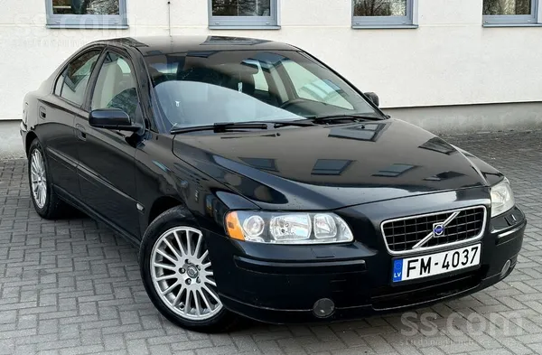 Volvo Pārdodu Volvo S60 Facelift 2.4 D5 120 kW (melnā vā