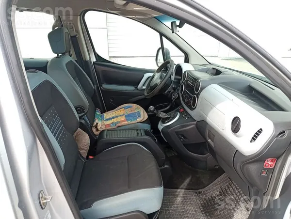 Pārdod ikdienas auto, tehniski normāla stavokli