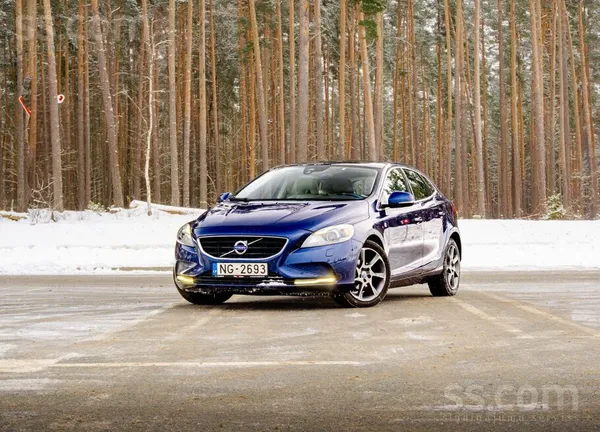 Volvo Volvo V40 Ocean Race 2.0l dīzelis. 88kw