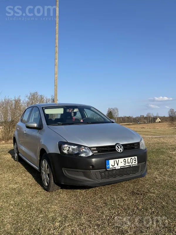 Pārdod koptu un ekonomisku VW Polo 2012g. , 1.2 benzīna dzinējs, manuālā ātr