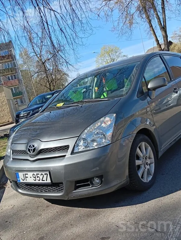 Toyota Продаю машину 24.11.2004 года выпуска двигатель 2.
