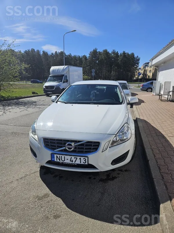 Volvo Volvo S60 1.6 дизель экономичная, ухоженная, в отл
