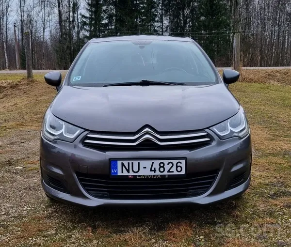 Divi gadi Latvijā, rūsa nav, kļūdu panelī nav, ekonomisks auto no 3.5 līdz 5