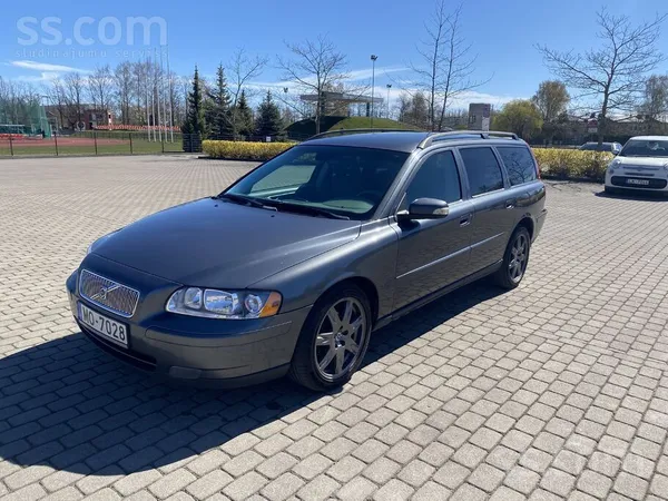 Volvo V70 2, 4 D5 120kw
Restaurētas visas sprauslas 
Līdz dodu ziemas riep