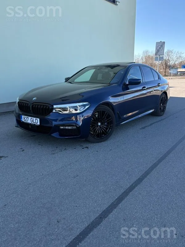 BMW Продаётся автомобиль в отличной комплектации: M-Sp
