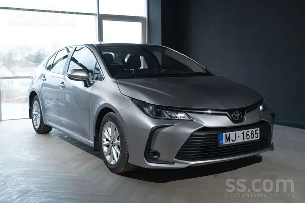 Pārdodu Toyota Corolla, 2019. gada izlaidums ar 1.6 benzīna dzinēju. 

Lab
