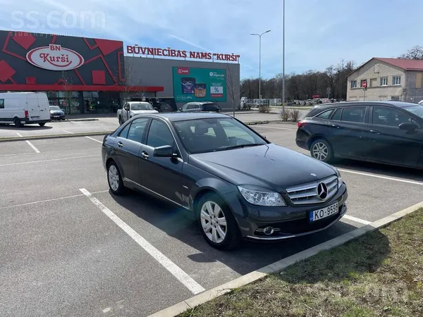 Auto tiek lietots ikdienā. Kopts, apkopes veiktas laicīgi, nomainīta ķēde, j