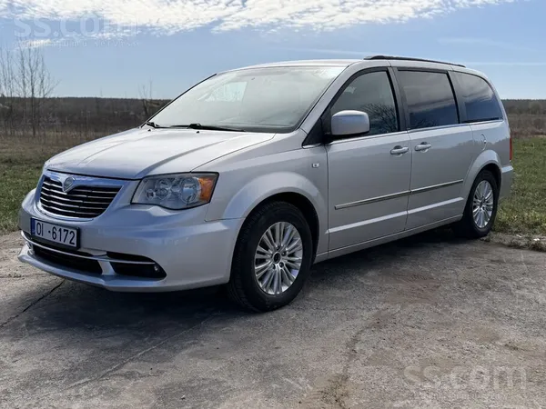 Lancia Lancia Voyager 2.8 dīzelis. 7-Sēdvietas. Stowngo.
