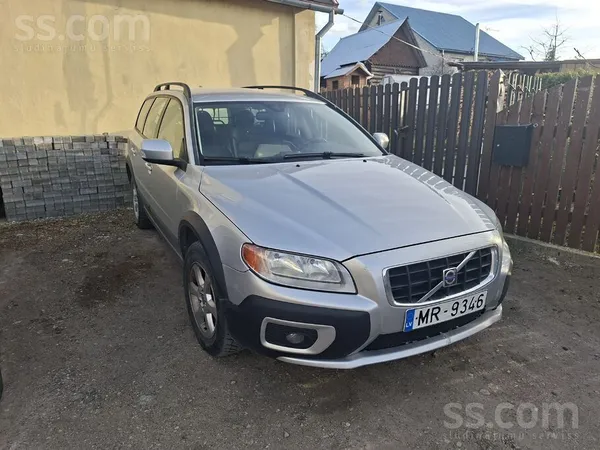 Volvo В хорошем состоянии , с новым тех осмотром. Все ма