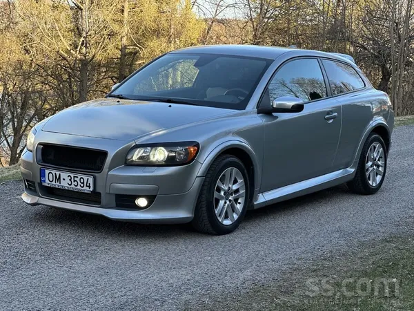 Volvo Pārdodu Volvo C30 ar 2.4 dīzeļa dzinēju 132kw un m