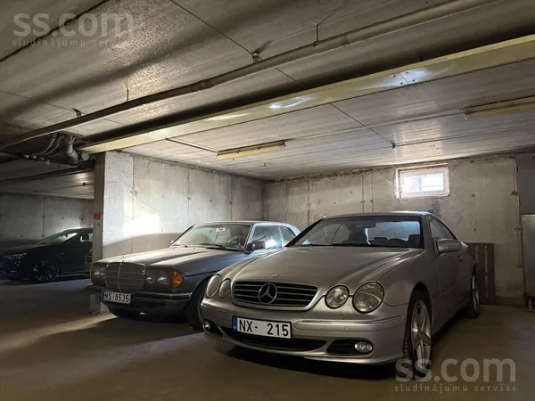 Mercedes Cl500 , 2001.gada 5.0 benzīns 225kw-306zs . 
Apskatāma Rīgas centr