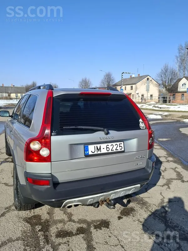 Volvo Sakarā ar jaunās automašīnas iegādi tiek tirgots V