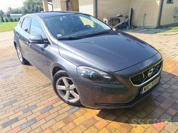 Volvo Pārdod Volvo V40 2.0 Dīzelis ar automatisko ātrumk