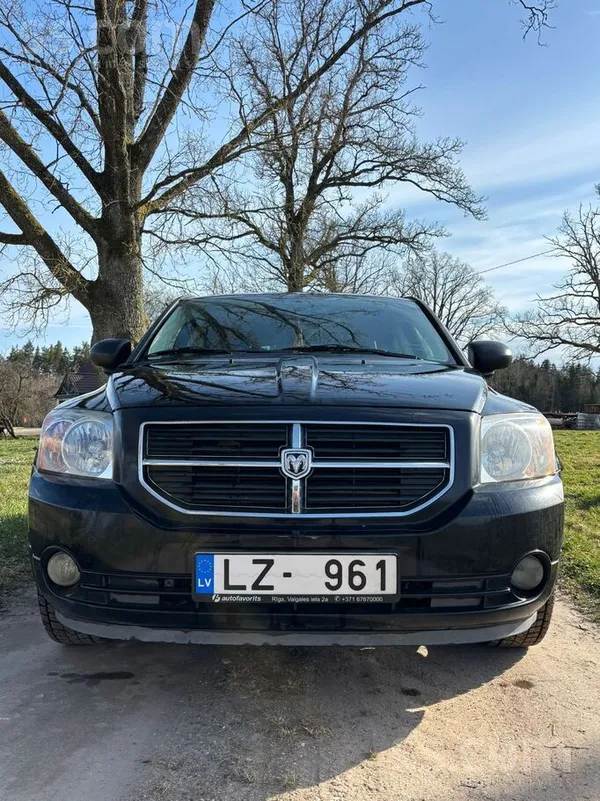Dodge Pārdodu 2006. gada Dodge Caliber. Manuālā 6 ātrumu