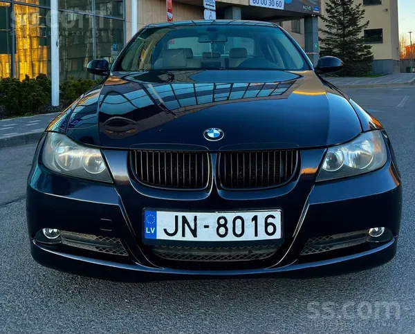 BMW Pārdodu E90 2.0 dīzeli ar 6 ātrumu manuālo kārbu. 