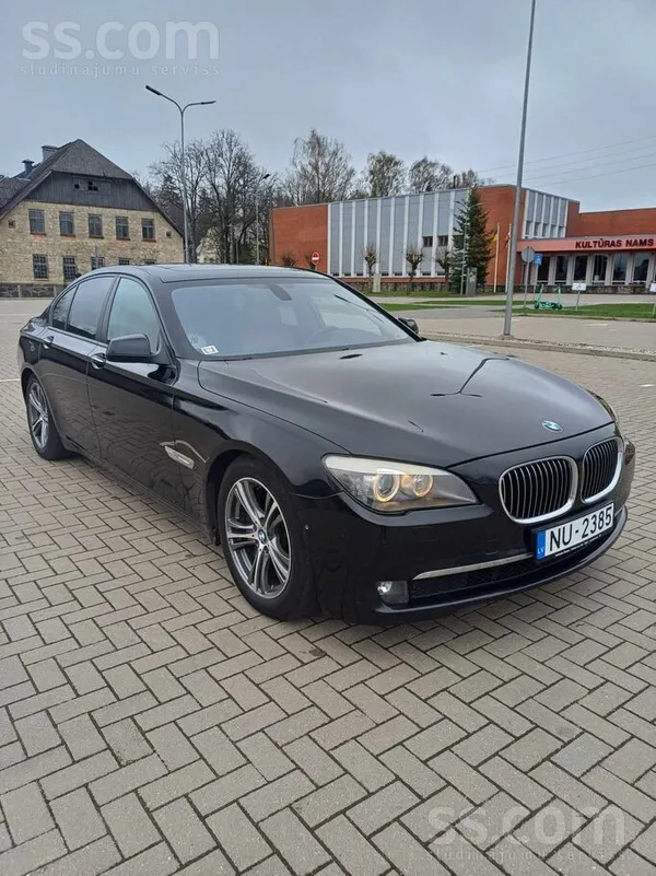BMW Steidzami pārdodu BMW 730d F01 3.0D 180kW. 