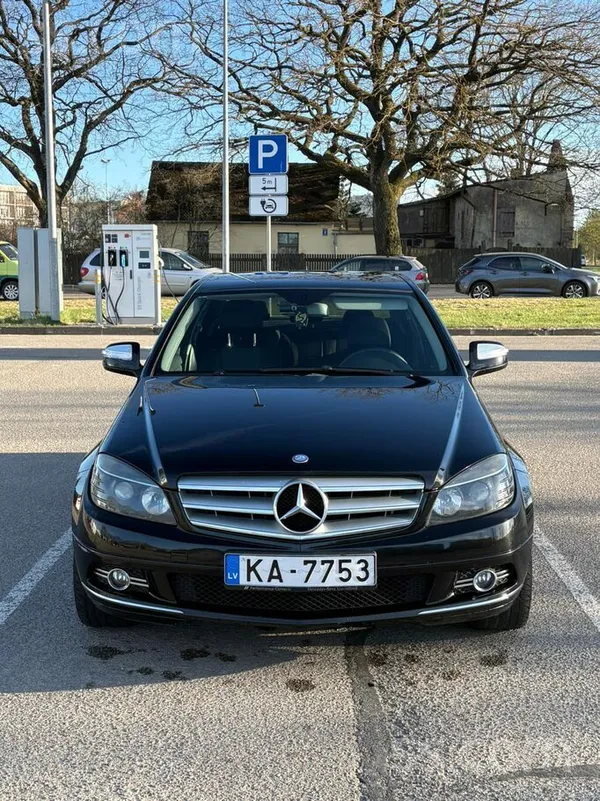 Mercedes Pārdod Mercedes-Benz C220, 2008. g. , reģistrēts L