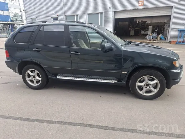 BMW Tiek tirgots X5 2002 gada. Mašīna kopta un apkopes