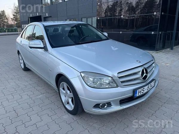 Mercedes Auto labā stāvoklī. 
