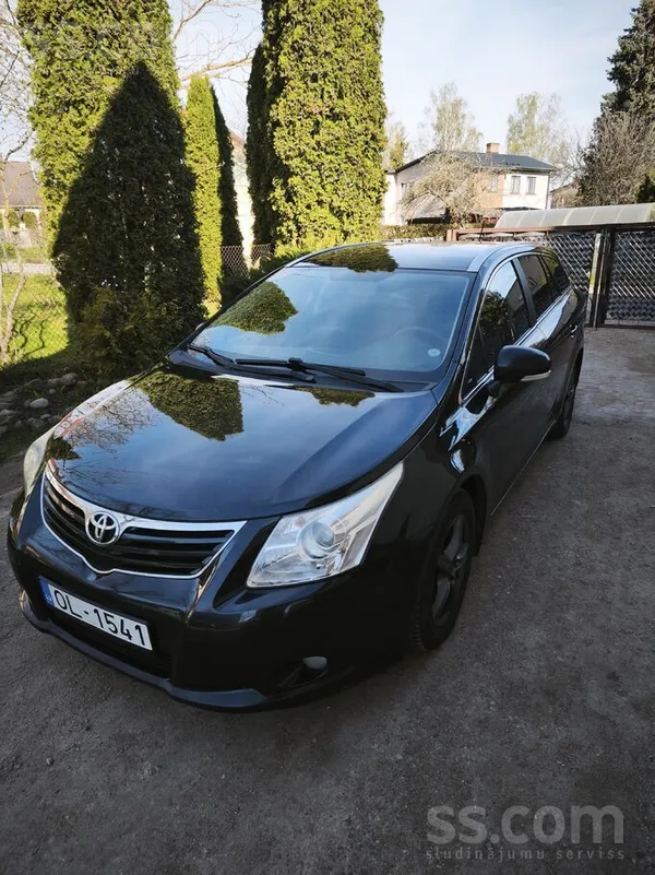 Toyota Pārdod Toyota Avensis 2.0 D4D. Auto teicama tehnis