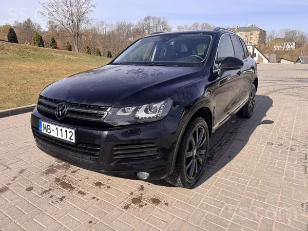 Volkswagen VW Touareg NF 3.0 Tdi – Porsche salons, R20, pilnī
