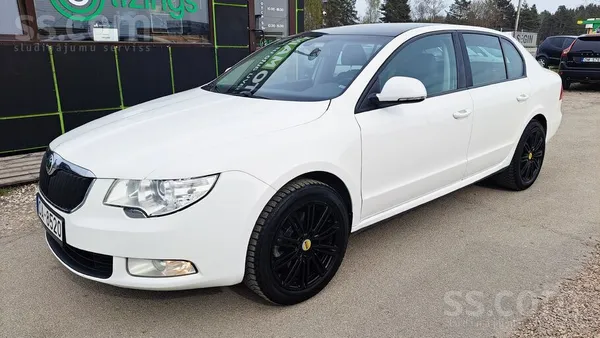 Automāts Škoda Superb 2.0 dīzelis 103 kw

Pirmā reģistrācija 09.04.2012 ga