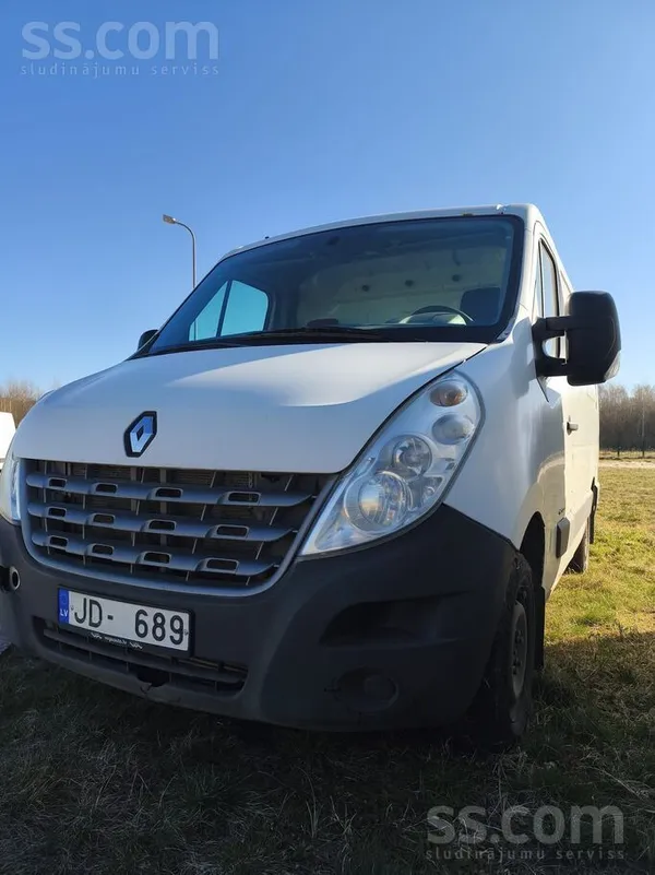 Uzņēmums pārdod Renault Master. Automašīna apskatāma Ziemeļu iela 10, Mārupe
