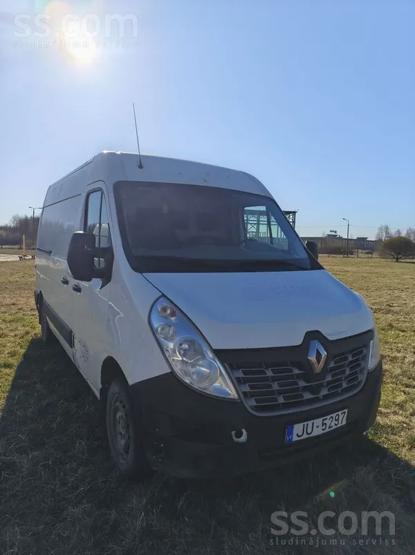 Uzņēmums pārdod Renault Master. Automašīna apskatāma Ziemeļu iela 10, Mārupe