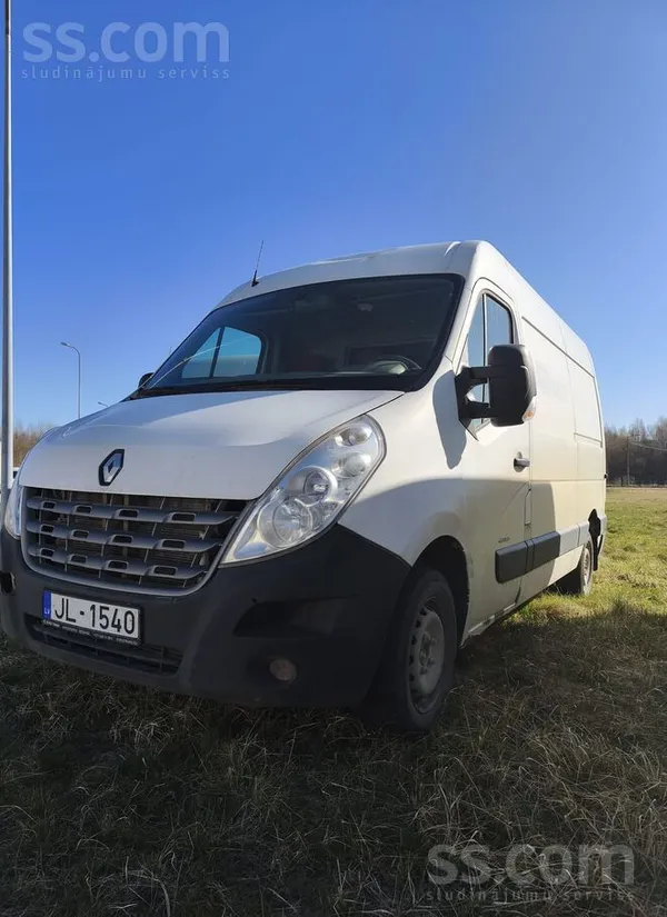 Uzņēmums pārdod Renault Master. Automašīna apskatāma Ziemeļu iela 10, Mārupe