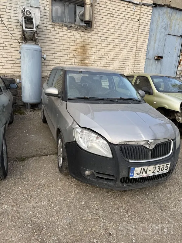Pārdodās saguris eksemplārs
Tehniskā galā, bet lec un kustās
Pamatproblēma