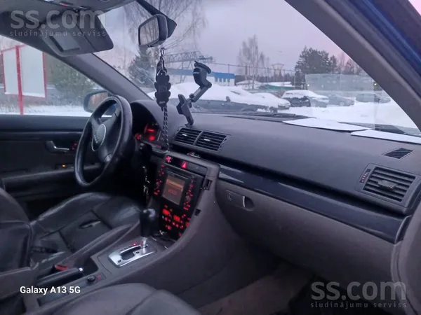 Audi Pārdod audi a4 avant automāts. Auto ļoti labā stāv