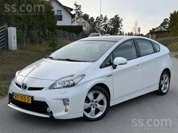 Tikko ievests Toyota Prius 
/ Hybrid/ Rusas nav / 
- Auto nav redzejis zie