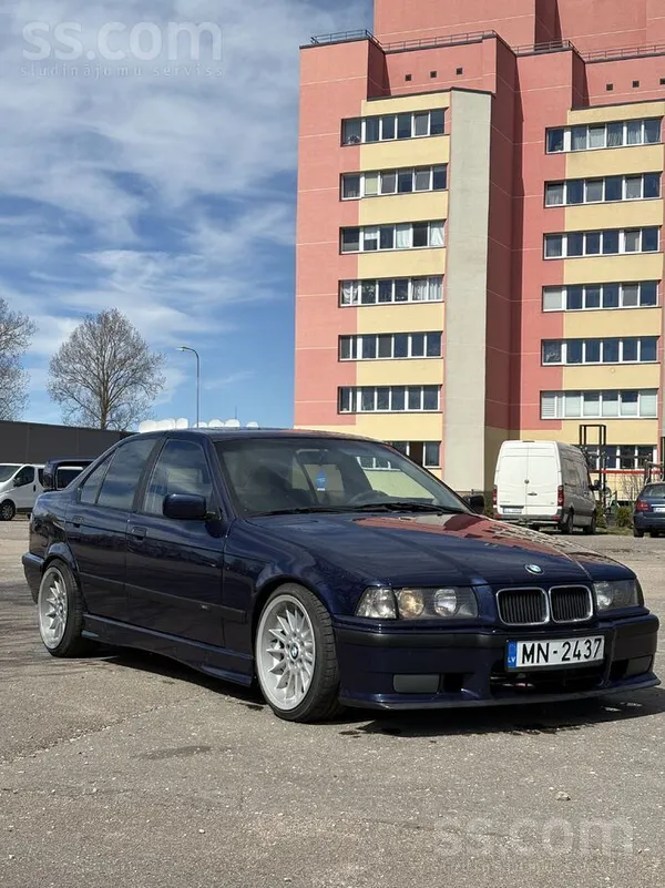BMW Pārdodu labu e36 ar TA līdz 16.10.2026
