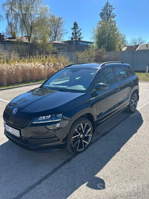 Skoda Ļoti bagātīgi aprīkota Škoda Karoq Sportline 1.5 T