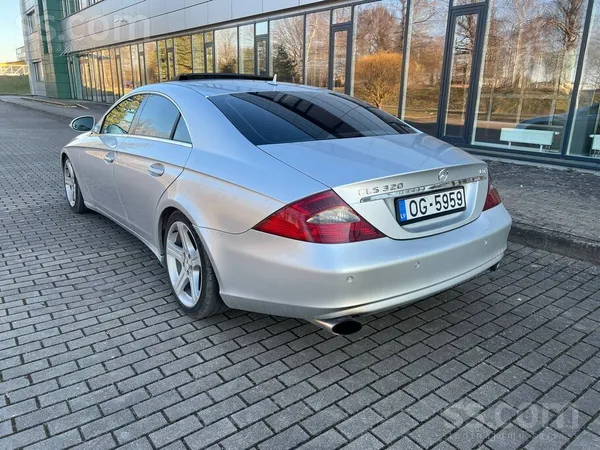Auto labā tehniskā un vizuālā stāvoklī, kopts un labi uzturēts. Ērts un dina