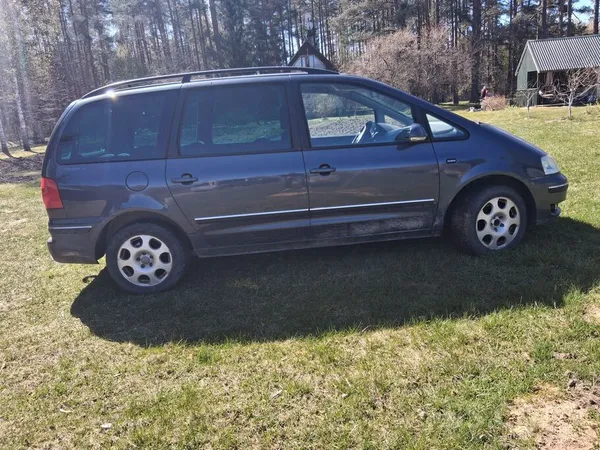 Volkswagen Mašīna labā stāvoklī. Pārmetināti sliekšņi, grīda,