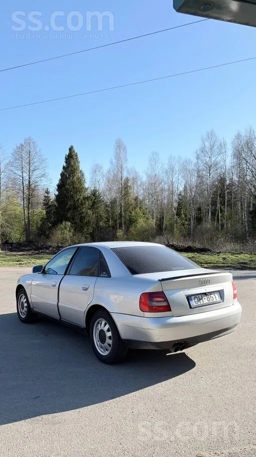 Audi Pārdodu Audi A4 B5 1.6 benzīns, no 2012 gada Latvi