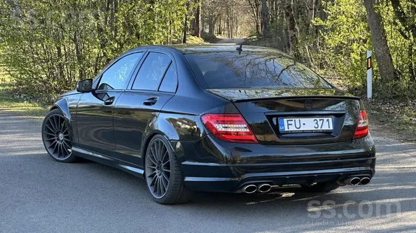 Sveiki. 
Pārdošanā Mercedes Benz C320. Oriģināls nobraukums un pārbaudāma v
