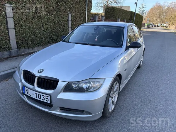 BMW Bmw 320 ar benzina dzinēju un automātisko ātrumkār