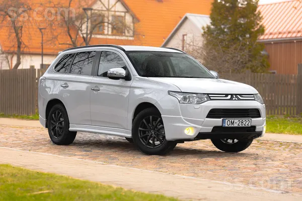 Mitsubishi Outlander 2.3D, 2013. gads, 110 kW, 4x4

Auto ir labā tehniskā
