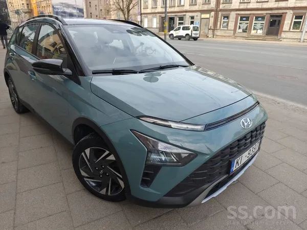 Pārdodu 2021. gada Hyundai Bayon Zaļā krāsā, ar ekonomisku 1.0 benzīna dzinē