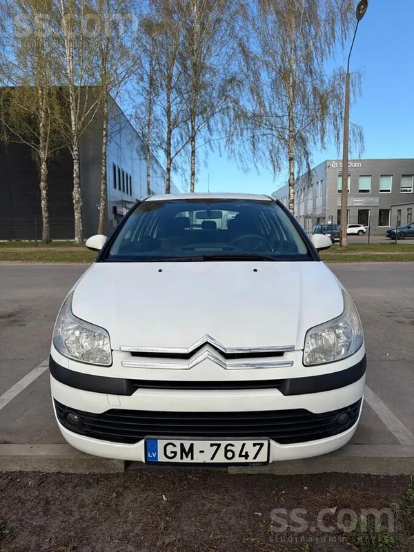 Citroen Pārdodu auto Citroen c4. 1.4benzins. Labi uzturēta