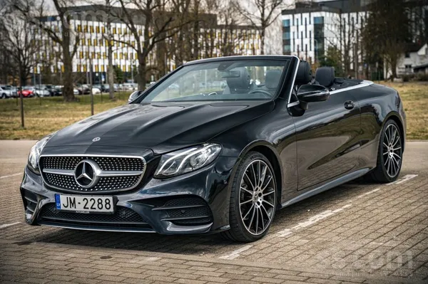 Mercedes Pārdod Mercedes Benz E200 2.0 benzīns, Amg pakotne