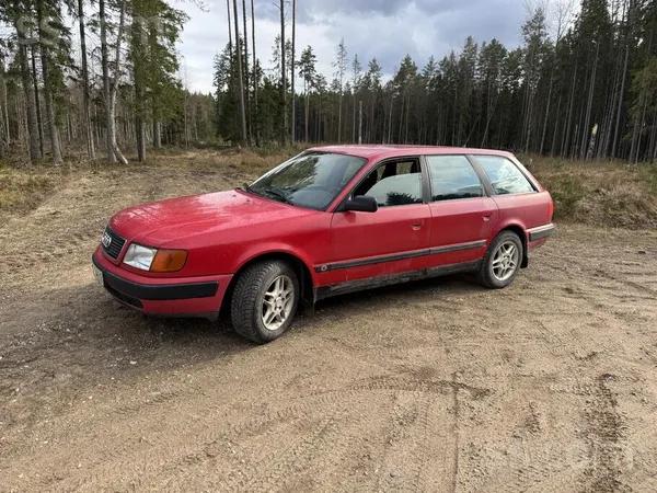 Pārdod audi 100 C4. Tehniskās apkopes veiktas regulāri. Uz skati mainītas si