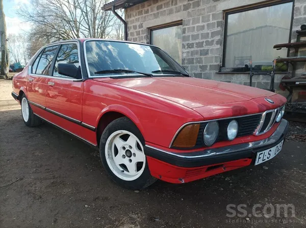 BMW E23
Ievests no Zviedrijas. Rūsa minimāli, skatoties kad mašīnai ir 45ga