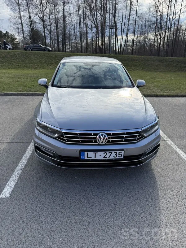 Pārdodu nevainojamā stāvoklī esošu Volkswagen Passat B8 R-line komplektācija