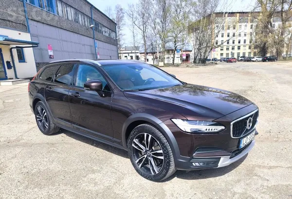 Volvo Pārdodu Volvo V90 Cross country. 2.0 T5 benzīna dz