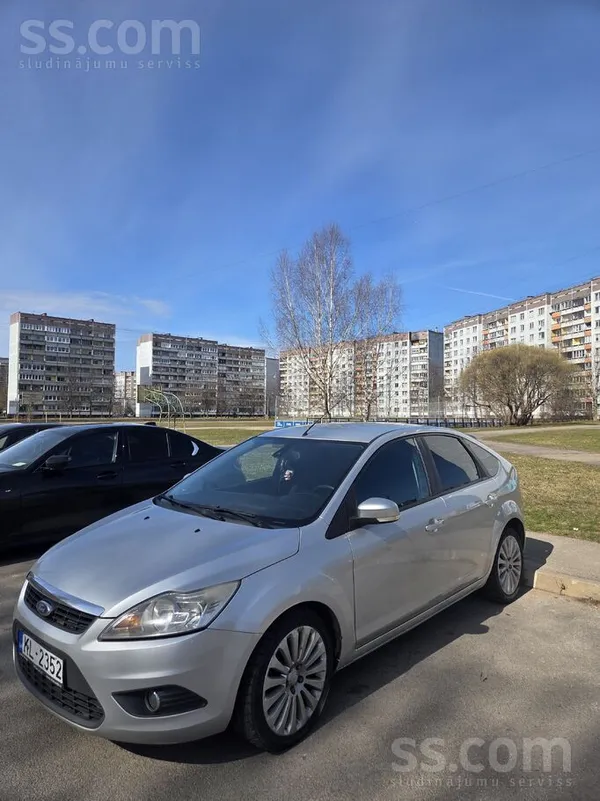 Ford Pārdodu ļoti labu, ekonomisko auto. Brauca sieviet