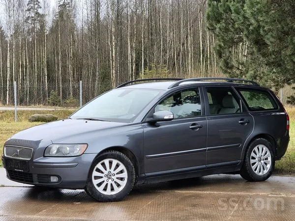 Volvo Volvo V50 2.4d. 120kw ar automātisko ātrumkārbu. 